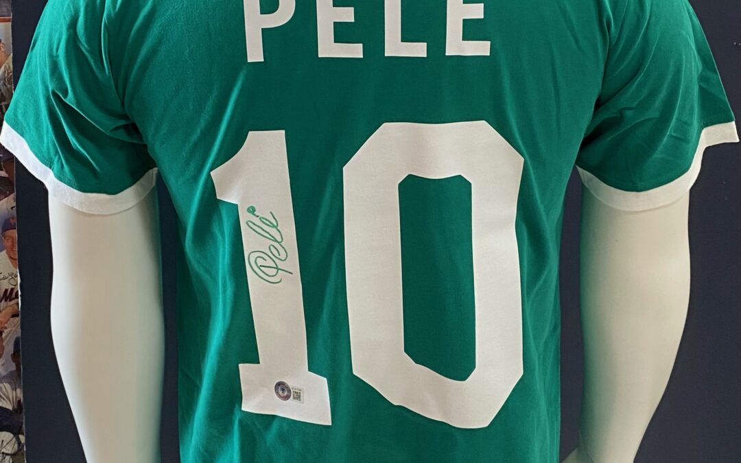 Pele Signed Vintage New York Cosmos Green Jersey #10 Signed Beckett COA RARE