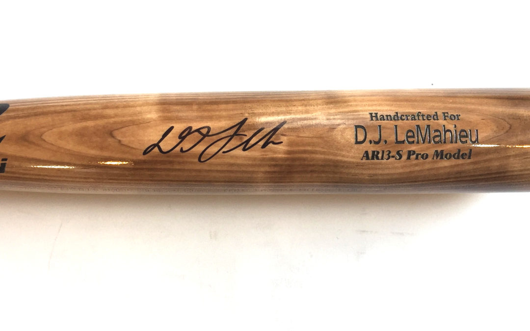 DJ LeMahieu Yankees Signed Pro Model Marucci baseball bat autograph Fanatics