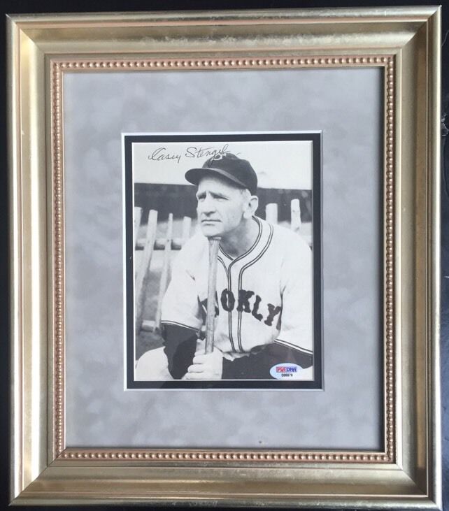 CASEY STENGEL SIGNED Rare Auto  7×9 PHOTO Brooklyn Dodgers Museum Framed PSA DNA