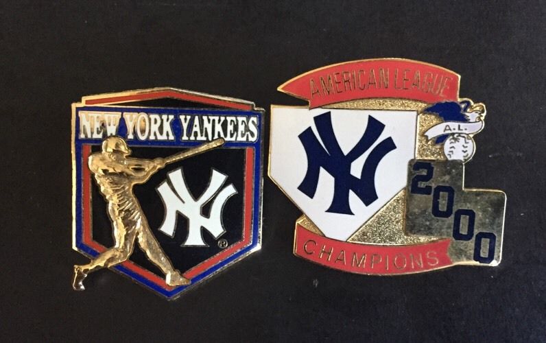 New York Yankees 1999 2000 2 Pin Lot Pins Derek Jeter Rivera Mvp Mint