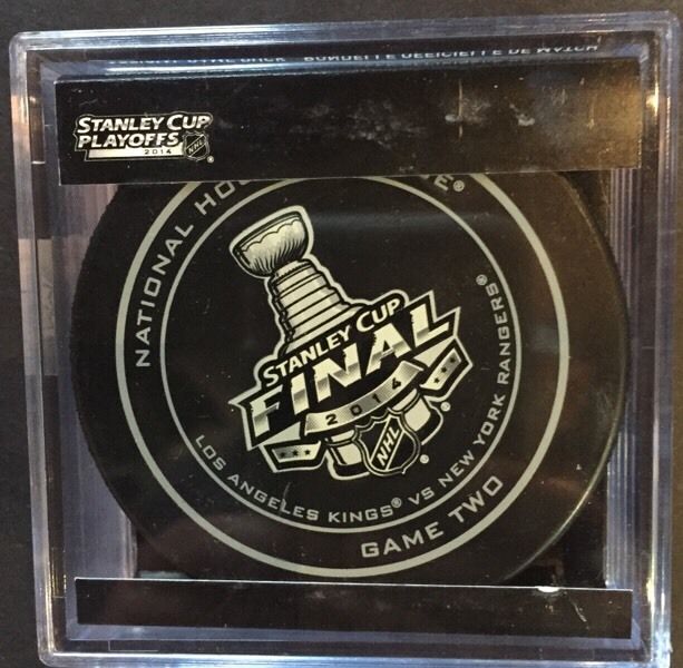 NHL Official Game 2 Puck NY Rangers vs la kings 2014 Stanley Cup In Case