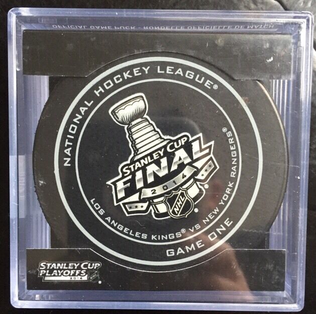 Official 2014 stanley cup Game 1 Puck ny rangers vs Los Angeles Kings in case