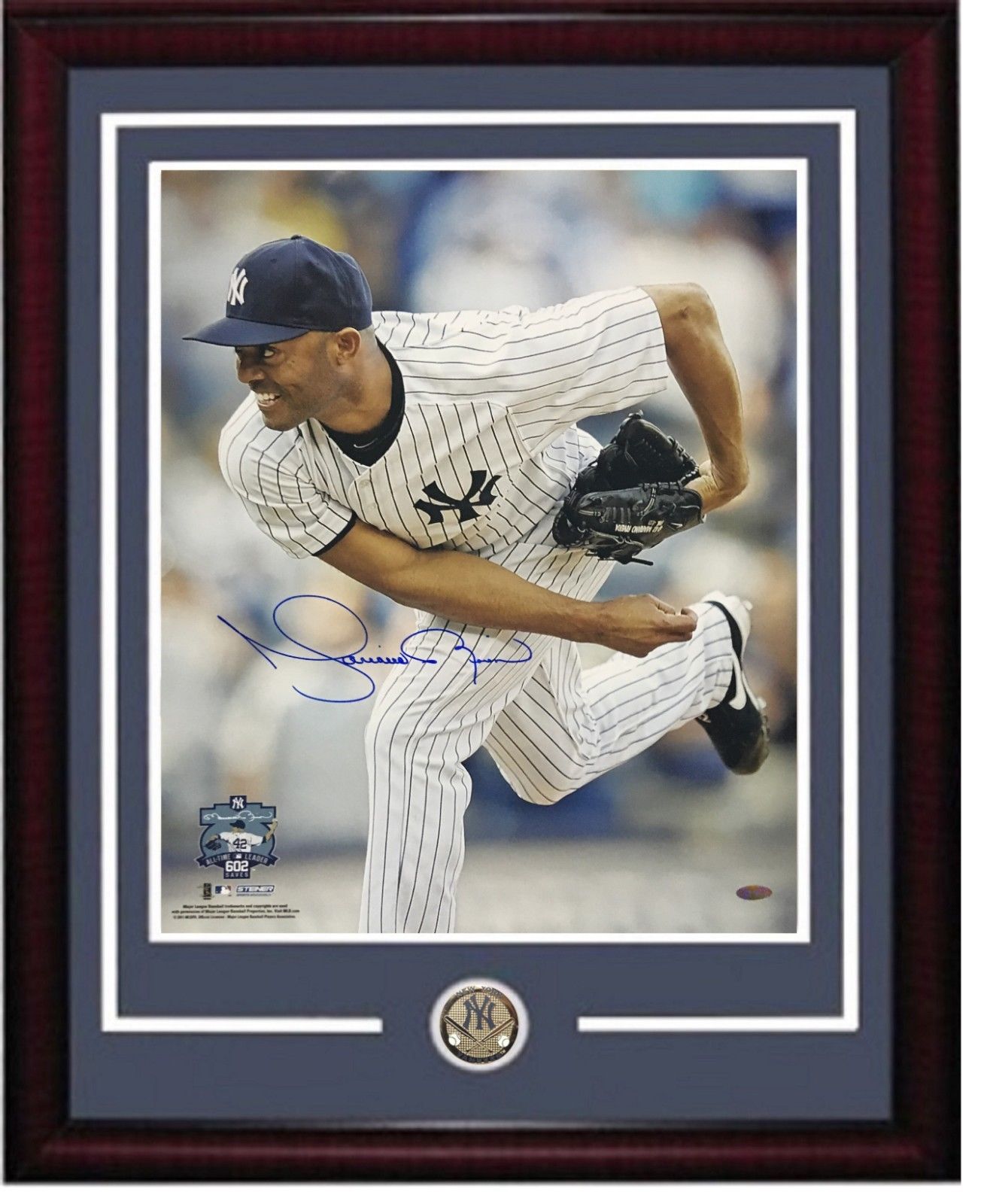 Mariano Rivera Signed 16×20 602 Saves photo framed Yankees coin auto Steiner COA