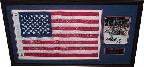 1980  Olympic Hockey Team Signed 20 autos Framed USA Flag Photo cbm holo coa