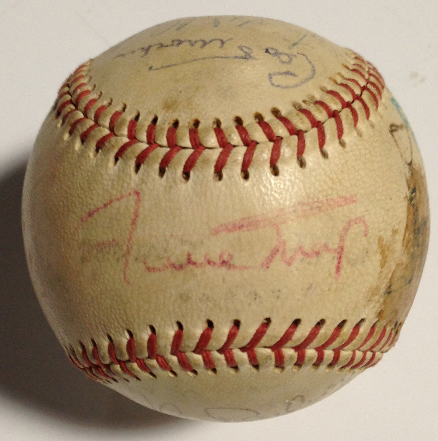 Willie Mays, DiMaggio, Rose and more Baseball Legends Signed Auto Vintage Ball