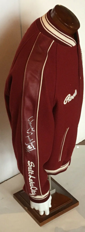 Wayne Gretzky signed Roots 2002 Olympics Team Canada jacket auto WGA LOA 1/1 - Image 6