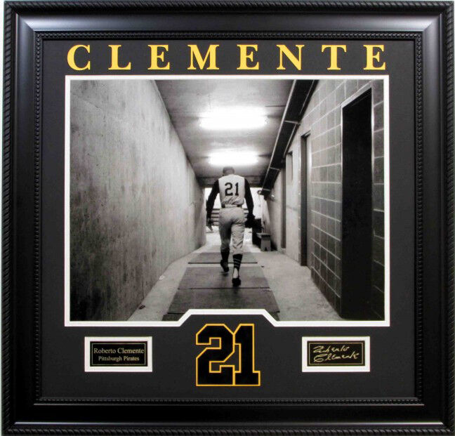 Roberto Clemente Framed Photo Collage Nameplate Laser Engraved Autograph 27×28
