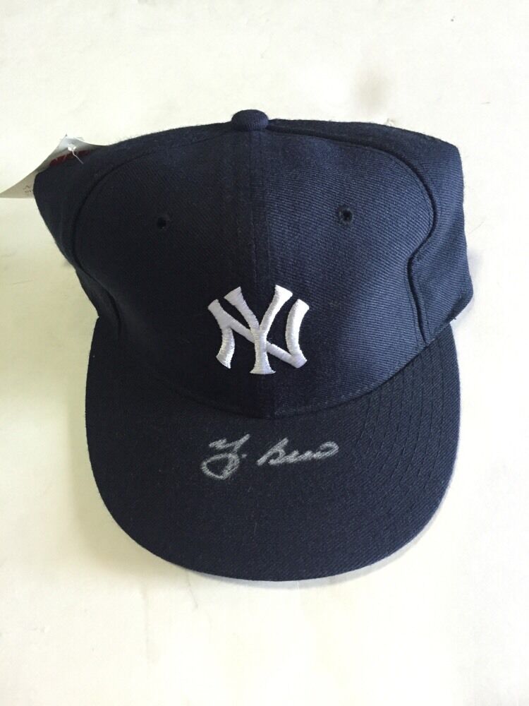 Yogi Berra Signed Official New Era hat Mint Autograph Jsa Coa Hof Yankees cap