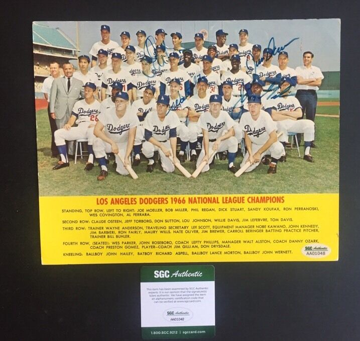 Dodgers 1966 Original Team Issued Signed 8X10 Photo Sutton Walt Alston Sgc Coa